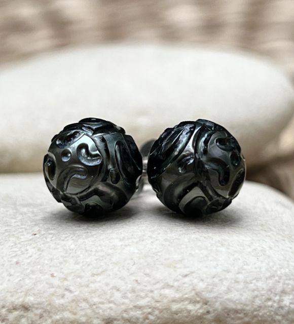 Gioiello in perla di Tahiti con riflessi rari e lucentezza eccezionale. Certificato di autenticità e consegna sicura - Poemotu.