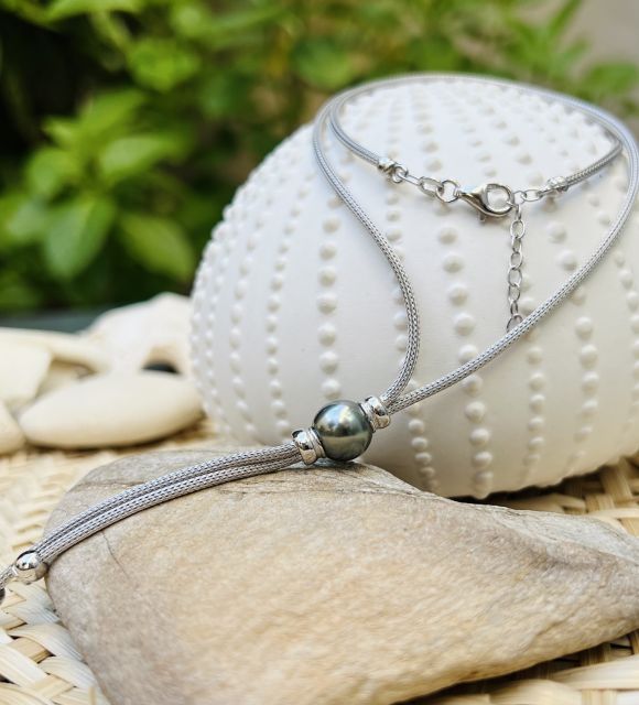 Bijou en perle de Tahiti aux reflets rares et lustre exceptionnel. Certificat d’authenticité et livraison sécurisée – Poemotu