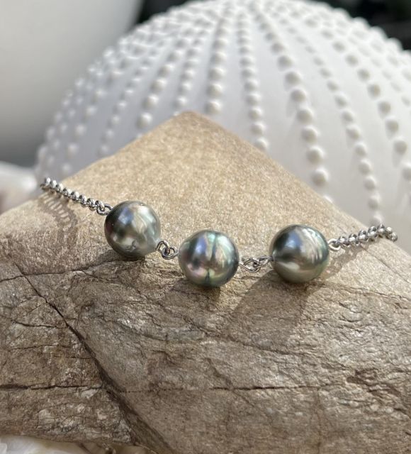 Bijou en perle de Tahiti aux reflets rares et lustre exceptionnel. Certificat d’authenticité et livraison sécurisée – Poemotu