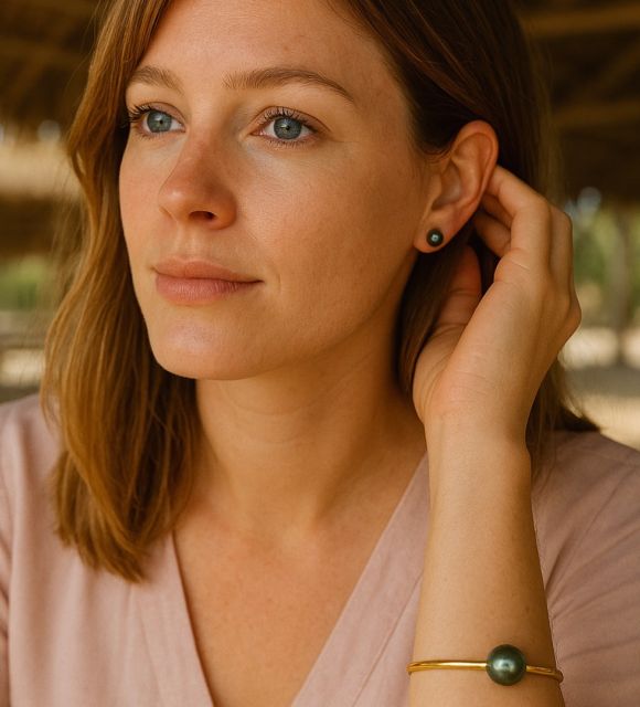 Choisissez nos boucles d'oreilles en or 750 perles de Tahiti véritables et découvrez le must du bijou. Éclat du lustre et système sécurisé, Satisfait ou remboursé.