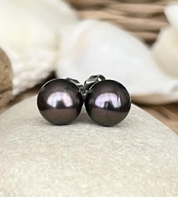 Très belles boucles d'oreilles en argent 925 rhodié type "clous" ornées de perles de Tahiti aux nuances aubergine - livraison gratuite - satisfait ou remboursé