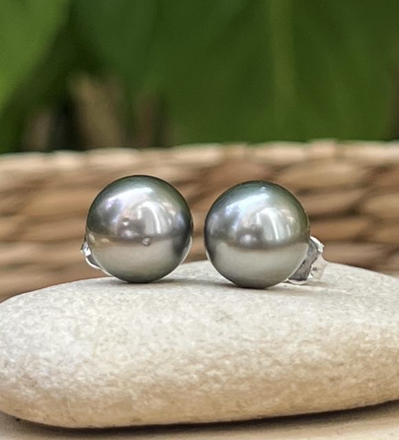 Bijou en perle de Tahiti aux reflets rares et lustre exceptionnel. Certificat d’authenticité et livraison sécurisée – Poemotu