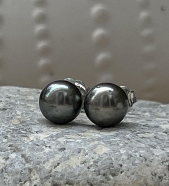 Découvrez sans attendre ces boucles d'oreilles argent véritables en perles de culture de Tahiti - Créées pour vous en France - certificat GIA - livraison gratuite
